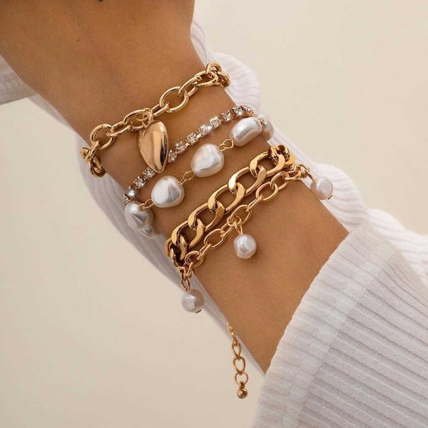 ornament temperament baroque shaped link pearl bracelet hip hop peach heart chain set, Black
ornament temperament baroque shaped link pearl bracelet hip hop peach heart chain set, Black
