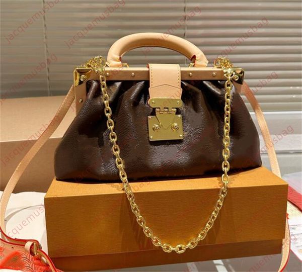 women clip bag monograms clutch handbag beach s-lock chain tote underarm bags designer shoulder crossbody wallet axillary package purses dhg
women clip bag monograms clutch handbag beach s-lock chain tote underarm bags designer shoulder crossbody wallet axillary package purses dhg