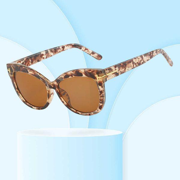 new fashion t-shaped cat's eye sunglasses are popular the internet and same style of street, White;black
new fashion t-shaped cat's eye sunglasses are popular the internet and same style of street, White;black