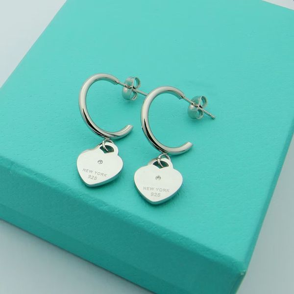 diamond-set love circle earrings in 18k gold with a premium feel peach heart earrings, a gift of love between partners, Silver
diamond-set love circle earrings in 18k gold with a premium feel peach heart earrings, a gift of love between partners, Silver