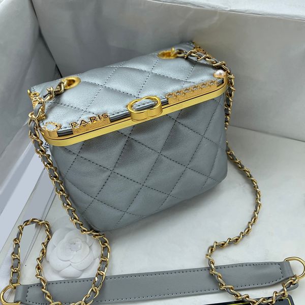 23ss womens lambskin diamond inlaid badge clip bags classic mini bucket purse valentine chain crossbody shoulder handbags luxury designer co
23ss womens lambskin diamond inlaid badge clip bags classic mini bucket purse valentine chain crossbody shoulder handbags luxury designer co