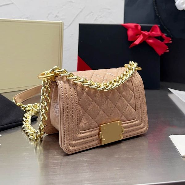 women mini square lock portable crossbody designer bag caviar quilted retro evening clutch classic flap luxury handbag trend fanny pack birk
women mini square lock portable crossbody designer bag caviar quilted retro evening clutch classic flap luxury handbag trend fanny pack birk