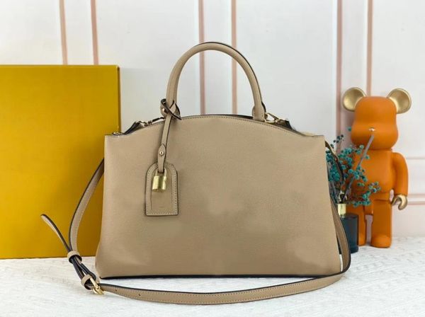 new brand designer bag letter printing handbag shoulder crossbody package leather shopping bags tote bag wallet purse
new brand designer bag letter printing handbag shoulder crossbody package leather shopping bags tote bag wallet purse