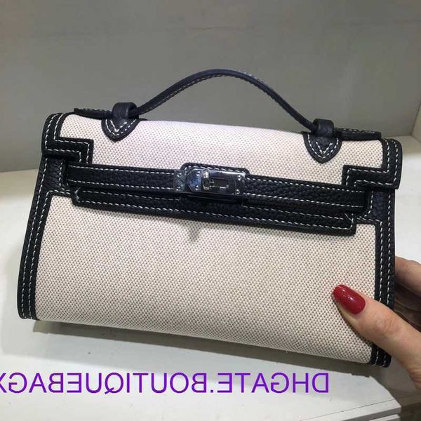 designer hremm kelyss bags for sale h family 2023 new head layer lychee grain cow leather with canvas second generation 22cm bag portable ha
designer hremm kelyss bags for sale h family 2023 new head layer lychee grain cow leather with canvas second generation 22cm bag portable ha