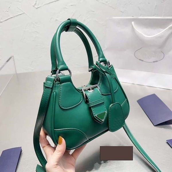2023 luxury handbags designer fashion handbags 2023 new small fragrance spring and summer retro solid color handbag shoulder slung small bag
2023 luxury handbags designer fashion handbags 2023 new small fragrance spring and summer retro solid color handbag shoulder slung small bag