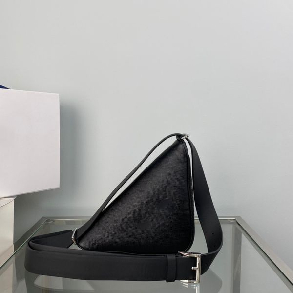 belt triangle cowhide handbag 2023 new fashion casual women's bag bag shoulder crossbody bag
belt triangle cowhide handbag 2023 new fashion casual women's bag bag shoulder crossbody bag