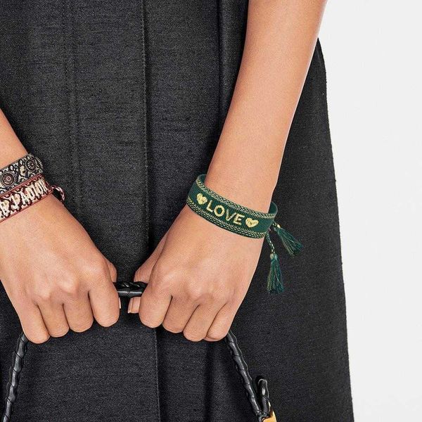 embroidered bracelet english letter love smile carrying strap woven tassel couple, Golden;silver
embroidered bracelet english letter love smile carrying strap woven tassel couple, Golden;silver