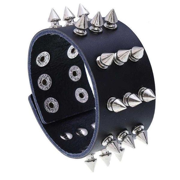 punk non mainstream exaggerated cattle leather bracelet three row spike ornament, Golden;silver
punk non mainstream exaggerated cattle leather bracelet three row spike ornament, Golden;silver