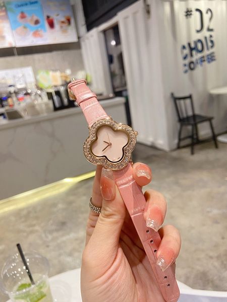 wristwatches for 2023 new womens watches three stitches quartz watch luxury brand leather belt lady accessories four-leaf clover shape fashi, Slivery;golden
wristwatches for 2023 new womens watches three stitches quartz watch luxury brand leather belt lady accessories four-leaf clover shape fashi, Slivery;golden