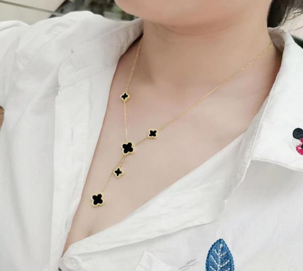 luxury brand clover pendant necklace black white double side stainless steel 18k rose gold women jewelry2434183, Silver
luxury brand clover pendant necklace black white double side stainless steel 18k rose gold women jewelry2434183, Silver