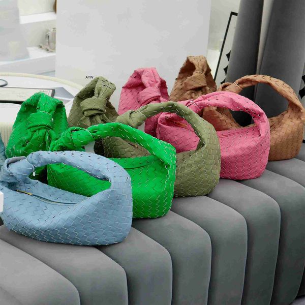 bottegas bags venetas 2023 new large woven bag net red tie croissant personalized one shoulder portable cloud bag ayw
bottegas bags venetas 2023 new large woven bag net red tie croissant personalized one shoulder portable cloud bag ayw