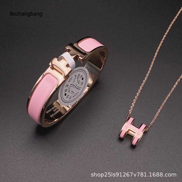 8a h ermes designer bracelets aijia high edition h pink enamel cnc couple fashion versatile black warrior does not fade
8a h ermes designer bracelets aijia high edition h pink enamel cnc couple fashion versatile black warrior does not fade