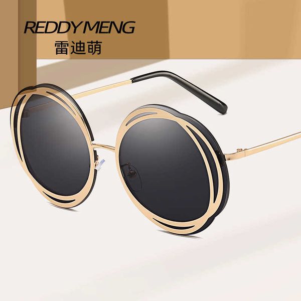 new trend metal high-end women's large frame ocean piece sunglasses sun visors, White;black
new trend metal high-end women's large frame ocean piece sunglasses sun visors, White;black
