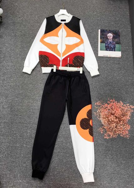 designer sets womens tracksuit fashion long sleeve jacket and sweatpants suits logo print sportswear two piece set jogging suit women clothe, Gray
designer sets womens tracksuit fashion long sleeve jacket and sweatpants suits logo print sportswear two piece set jogging suit women clothe, Gray