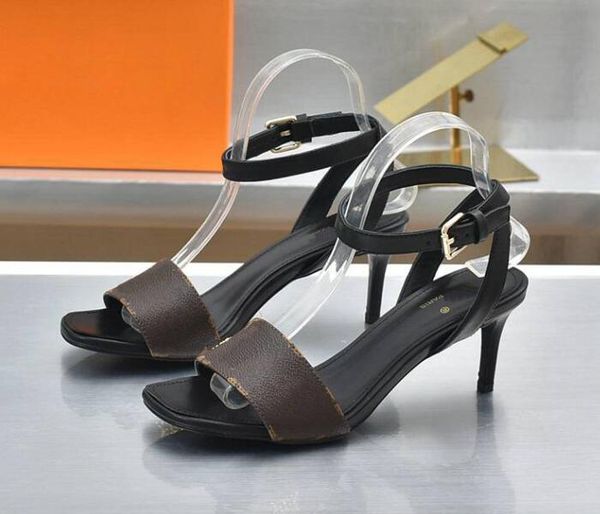 realfine888 5a sandals l5625190 6cm high heel sandal slippers fashion desinger shoes for women size 35-42, Black
realfine888 5a sandals l5625190 6cm high heel sandal slippers fashion desinger shoes for women size 35-42, Black