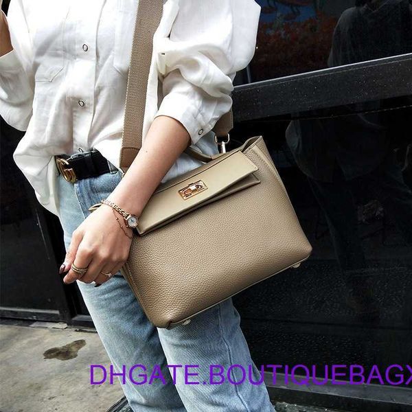 designer hremm 2424 kelys's bags for sale 2023 women's shoulder bag tote women's 2424 leather cross-body with real logo 
designer hremm 2424 kelys's bags for sale 2023 women's shoulder bag tote women's 2424 leather cross-body with real logo