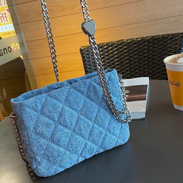 womens designer denim camellia hobo quilted bags classic crush heart berad silver metal chain crossbody shoulder handbags large capacity poc
womens designer denim camellia hobo quilted bags classic crush heart berad silver metal chain crossbody shoulder handbags large capacity poc