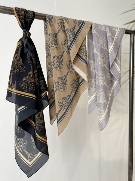 2023 new mulberry silk scarves for women 65cm small square printed scarves wrapped hair scarf decorative shawls 14mm, Blue;gray
2023 new mulberry silk scarves for women 65cm small square printed scarves wrapped hair scarf decorative shawls 14mm, Blue;gray