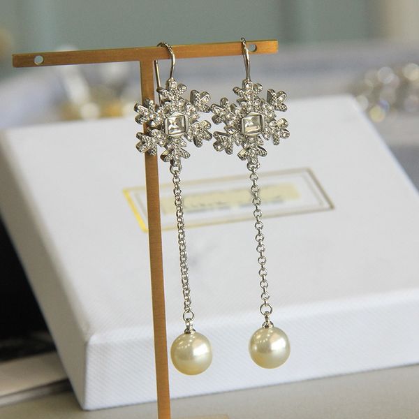 18k gold plated earrings designer brand women silver crystal pearl jewlery accessories, Golden;silver
18k gold plated earrings designer brand women silver crystal pearl jewlery accessories, Golden;silver
