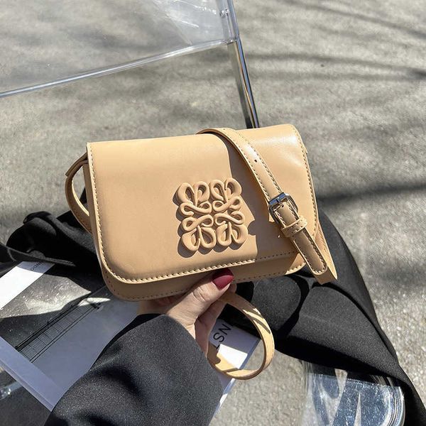 2023 fashion handbag spring new shoulder fresh sweet fashionable cute small square urban elegant casual women's bag
2023 fashion handbag spring new shoulder fresh sweet fashionable cute small square urban elegant casual women's bag