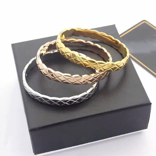 classic grid mesh bracelet 316l titanium steel love bracelet men and women's screwdriver bracelet gold and silver rose luxury jewelry, Golden;silver
classic grid mesh bracelet 316l titanium steel love bracelet men and women's screwdriver bracelet gold and silver rose luxury jewelry, Golden;silver