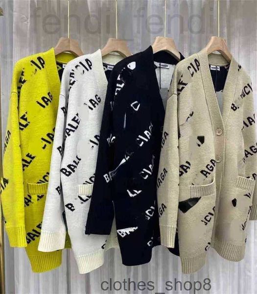 men's sweaters luxuriousbaleng mens hoodies italy brand paris 23 winter new letter loose medium long wool cardigan leisure v-neck singl, White;black
men's sweaters luxuriousbaleng mens hoodies italy brand paris 23 winter new letter loose medium long wool cardigan leisure v-neck singl, White;black