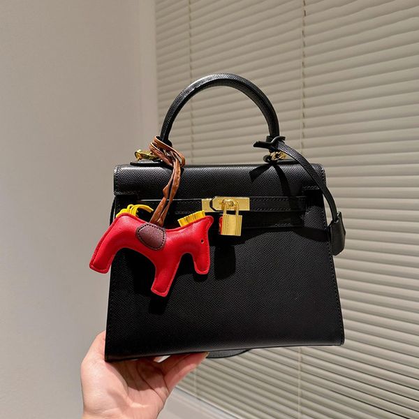 fashion designer bag womens solid color leather handbag retro portable tote bag multifunctional purse card bag womens fashion bag
fashion designer bag womens solid color leather handbag retro portable tote bag multifunctional purse card bag womens fashion bag