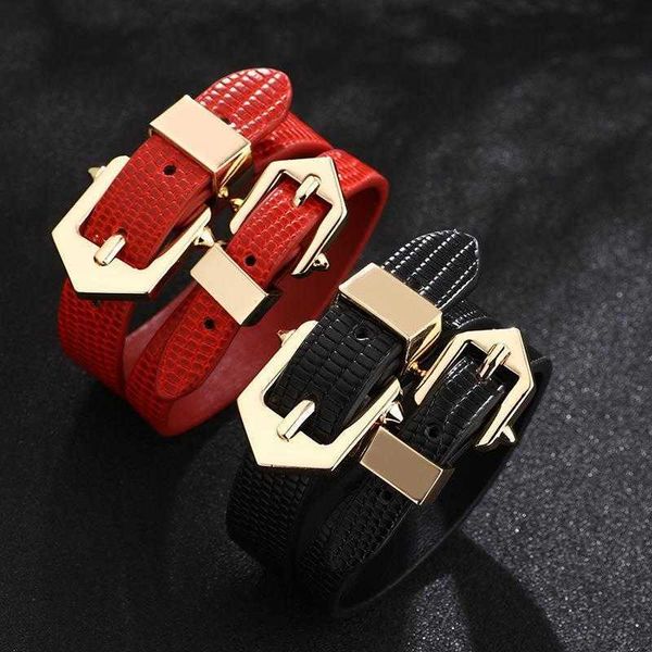 qinuo womens pu snake skin pattern bracelet alloy electroplated double buckle girls wild ornament selling product, Golden;silver
qinuo womens pu snake skin pattern bracelet alloy electroplated double buckle girls wild ornament selling product, Golden;silver