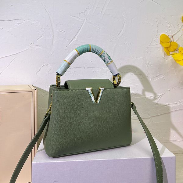 classic designer womens shoulder bag solid color alphabet ornaments with handle handbag belt crossbody bag princess bags card clip bags make
classic designer womens shoulder bag solid color alphabet ornaments with handle handbag belt crossbody bag princess bags card clip bags make