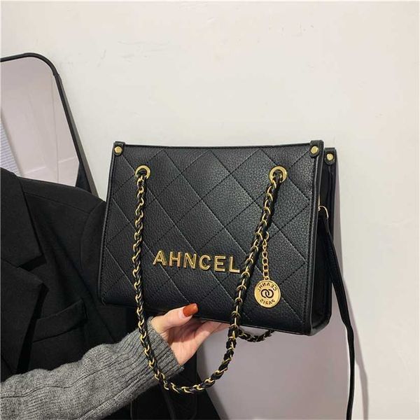 18% off 2023 handbag s lingge chain high capacity women's new small and versatile fashion one shoulder crossbody bag
18% off 2023 handbag s lingge chain high capacity women's new small and versatile fashion one shoulder crossbody bag