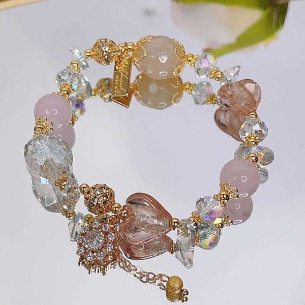 heavy industry crystal bracelet womens micro inlaid small flower glass heart super shiny beaded personalized minority, Golden;silver
heavy industry crystal bracelet womens micro inlaid small flower glass heart super shiny beaded personalized minority, Golden;silver