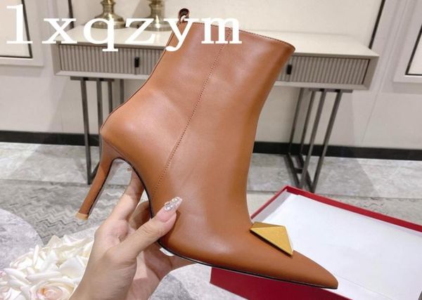 fashion winter genuine leather boots high heels woman shoes rivet crystal decor boot fashions outdoors single wedding pumps b2221250, Black
fashion winter genuine leather boots high heels woman shoes rivet crystal decor boot fashions outdoors single wedding pumps b2221250, Black