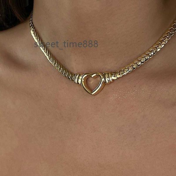 hollow out heart shape ins style 18k gold plated stainless steel jewelry snake chain choker pendant necklace for women, Silver
hollow out heart shape ins style 18k gold plated stainless steel jewelry snake chain choker pendant necklace for women, Silver