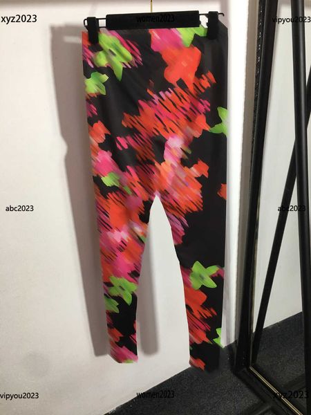 slim fitting leggings women yoga pants fashion designer lady trousers butterfly letter printing sweatpants new products, Black;white
slim fitting leggings women yoga pants fashion designer lady trousers butterfly letter printing sweatpants new products, Black;white