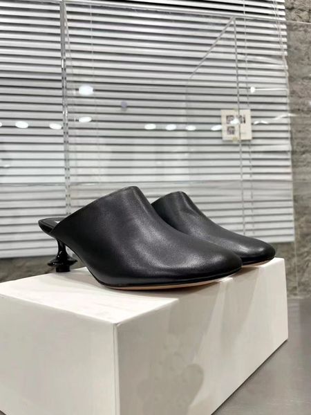 baotou versatile dress, slippers, comfortable height, evening shoes, luxury shoes, women's bottleneck design, sandals 35-40, Black
baotou versatile dress, slippers, comfortable height, evening shoes, luxury shoes, women's bottleneck design, sandals 35-40, Black