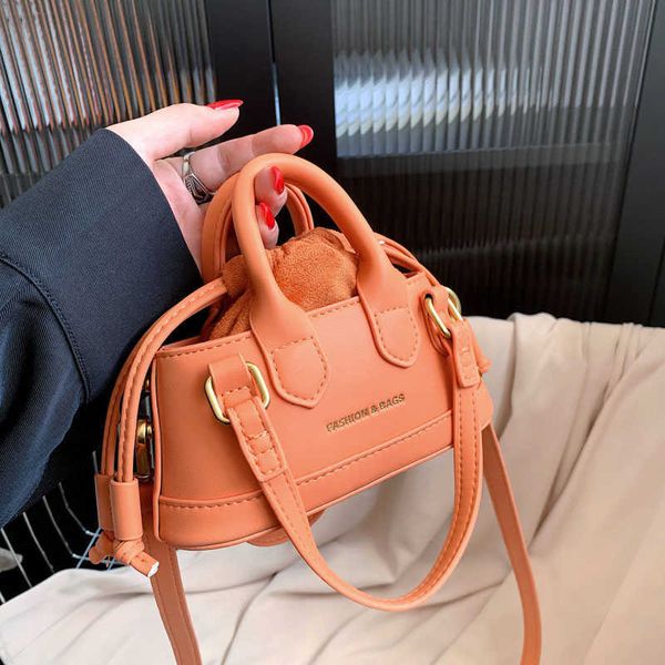 shoulder bags small pu leather crossbody shell with short handle for women 2023 luxury brand totes fashion ladies handbag purses 230426
shoulder bags small pu leather crossbody shell with short handle for women 2023 luxury brand totes fashion ladies handbag purses 230426
