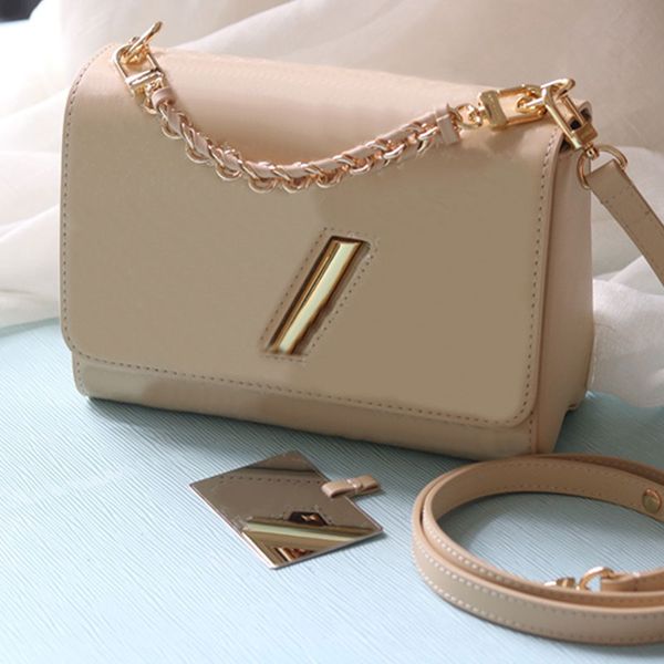 chains crossbody bag printed totes bag flap handbag women purse twist hasp hardware little letters underarm shoulder bags plain lady handbag
chains crossbody bag printed totes bag flap handbag women purse twist hasp hardware little letters underarm shoulder bags plain lady handbag