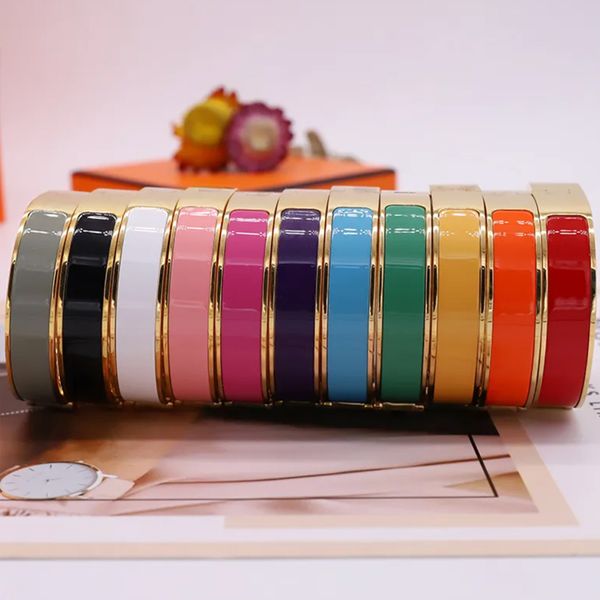 2023 new arrive cuff fashion 12mm wide clsssic letter black bangle for women wristhand bangles cuff buckle lover girls jewelry with bag, Golden;silver
2023 new arrive cuff fashion 12mm wide clsssic letter black bangle for women wristhand bangles cuff buckle lover girls jewelry with bag, Golden;silver