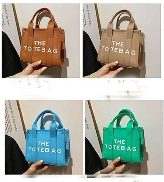 evening bags 2023 marc jocobs new mini tote bag designer womens handbag letter print bags girls one shoulder crossbody bag m0510
evening bags 2023 marc jocobs new mini tote bag designer womens handbag letter print bags girls one shoulder crossbody bag m0510