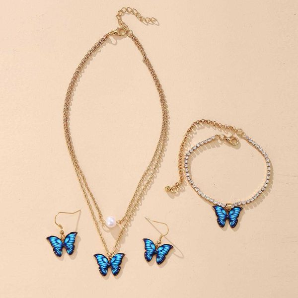 selling butterfly pendant bracelets jewelry suit 3 pieces set creative earrings necklace bracelet combination, Golden;silver
selling butterfly pendant bracelets jewelry suit 3 pieces set creative earrings necklace bracelet combination, Golden;silver