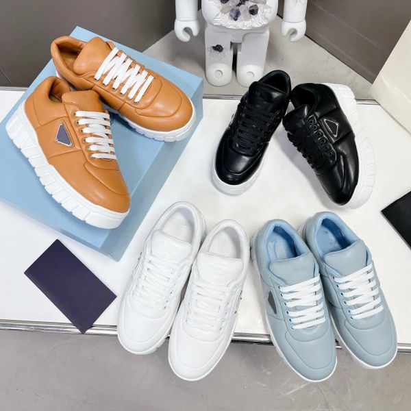 luxury brand shoes pop design men's casual shoes women white sneaker low leather sneakers black leathers outdoor trainers color 4
luxury brand shoes pop design men's casual shoes women white sneaker low leather sneakers black leathers outdoor trainers color 4