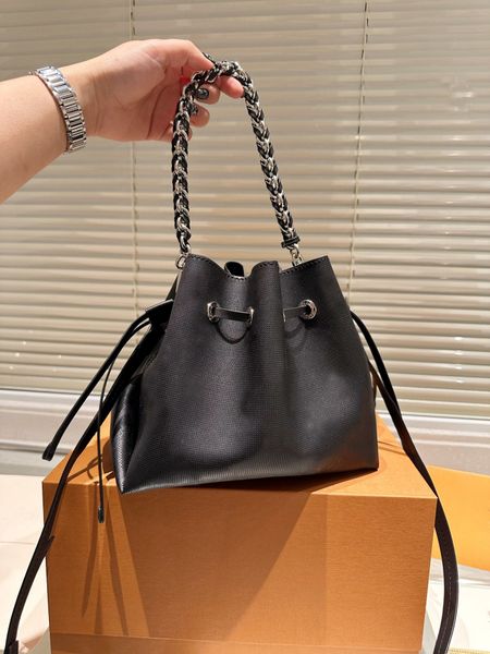 2023 new brand women bag clutch handbag luxury designer bag tote bag leather drawstring shopping package shoulder bag crossbody bag evening
2023 new brand women bag clutch handbag luxury designer bag tote bag leather drawstring shopping package shoulder bag crossbody bag evening