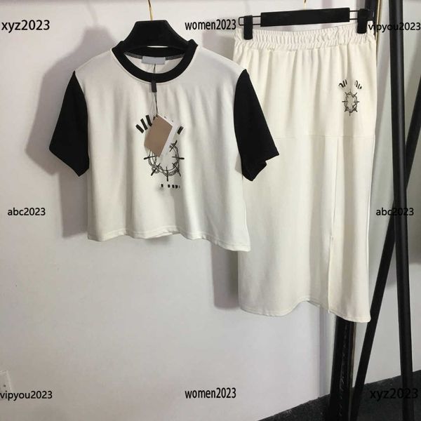 luxury woman two piece dress size s-l letter printed color matching short sleeved t-shirt and elastic high waisted split skirt, White
luxury woman two piece dress size s-l letter printed color matching short sleeved t-shirt and elastic high waisted split skirt, White