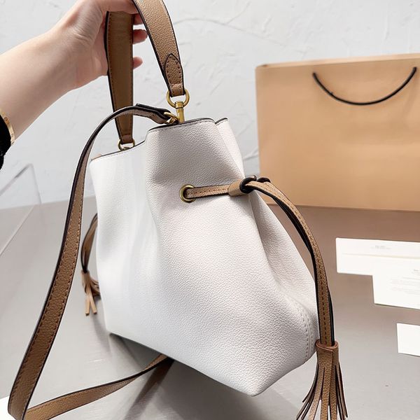 bags 2023 designer women shoulder bag luxurys wallets genuine leather tote handbags messenger crossbody handle bags totes wallet shopping ba
bags 2023 designer women shoulder bag luxurys wallets genuine leather tote handbags messenger crossbody handle bags totes wallet shopping ba