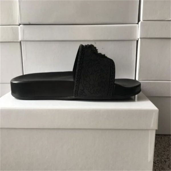 10a designer fashion women sandals ladies genuine leather slippers flat shoes sandal party wedding shoes with box, Black
10a designer fashion women sandals ladies genuine leather slippers flat shoes sandal party wedding shoes with box, Black