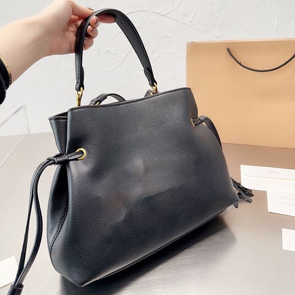 designer bags fashion women luxurys genuine leather tote handbags messenger crossbody shoulder bag totes wallet shopping bags size 31 25 cm
designer bags fashion women luxurys genuine leather tote handbags messenger crossbody shoulder bag totes wallet shopping bags size 31 25 cm