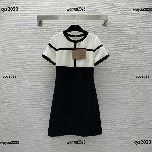 plus size woman designer dress color blocking design dress size s-xxl a-line hem round neck short sleeved skirt new arrival may07, Black;gray 
plus size woman designer dress color blocking design dress size s-xxl a-line hem round neck short sleeved skirt new arrival may07, Black;gray