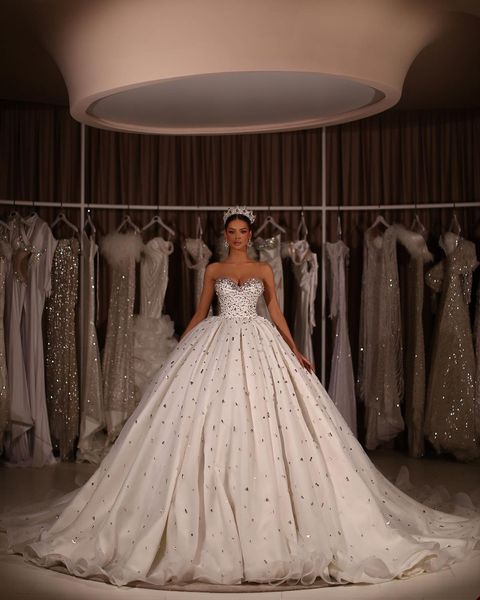 luxury ball gown wedding dresses v neck sleeveless sequins appliques beaded sparkly floor length ruffles zipper diamonds bridal gowns plus, White
luxury ball gown wedding dresses v neck sleeveless sequins appliques beaded sparkly floor length ruffles zipper diamonds bridal gowns plus, White