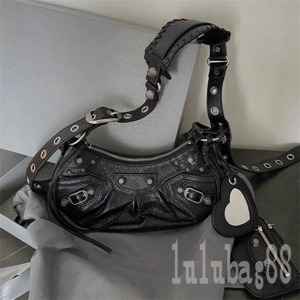 leathers designer bag women handbag motorcycle pochettes crossbody hiphop le cagole pink silver color messengers luxury shoulder bags sacoch
leathers designer bag women handbag motorcycle pochettes crossbody hiphop le cagole pink silver color messengers luxury shoulder bags sacoch