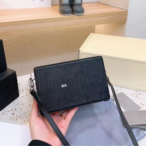2023 mens camera bags crossbody designer bag fashion men shoulder bag small mini flaps crossbody black case print letters 5a quality
2023 mens camera bags crossbody designer bag fashion men shoulder bag small mini flaps crossbody black case print letters 5a quality